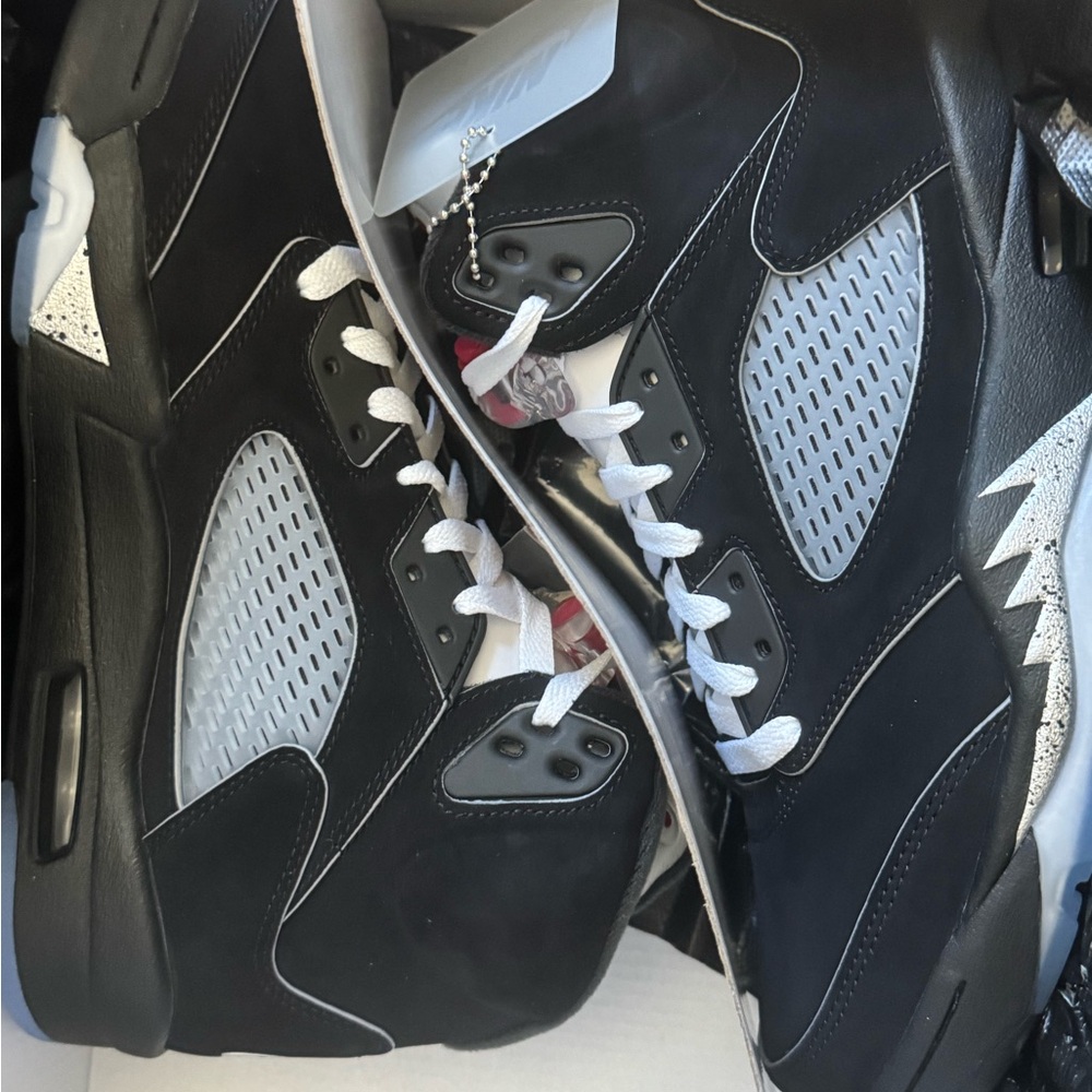 Men's Black and White Sneakers